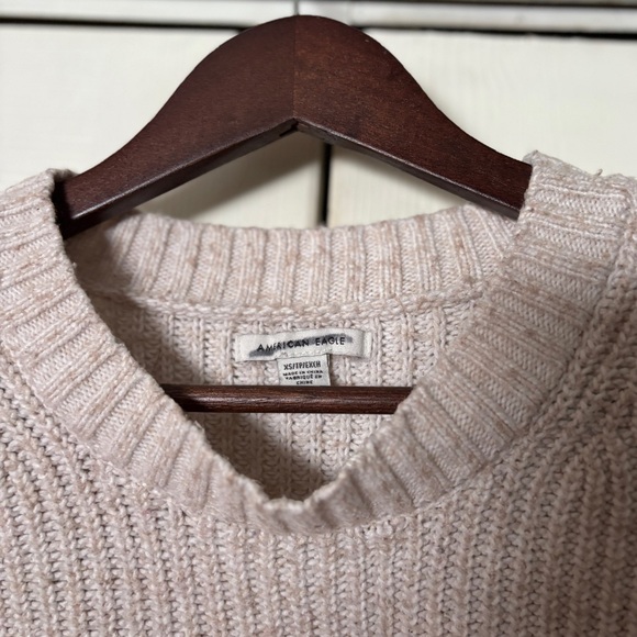 American Eagle Oversized Cream Knit Sweater - Picture 4 of 8